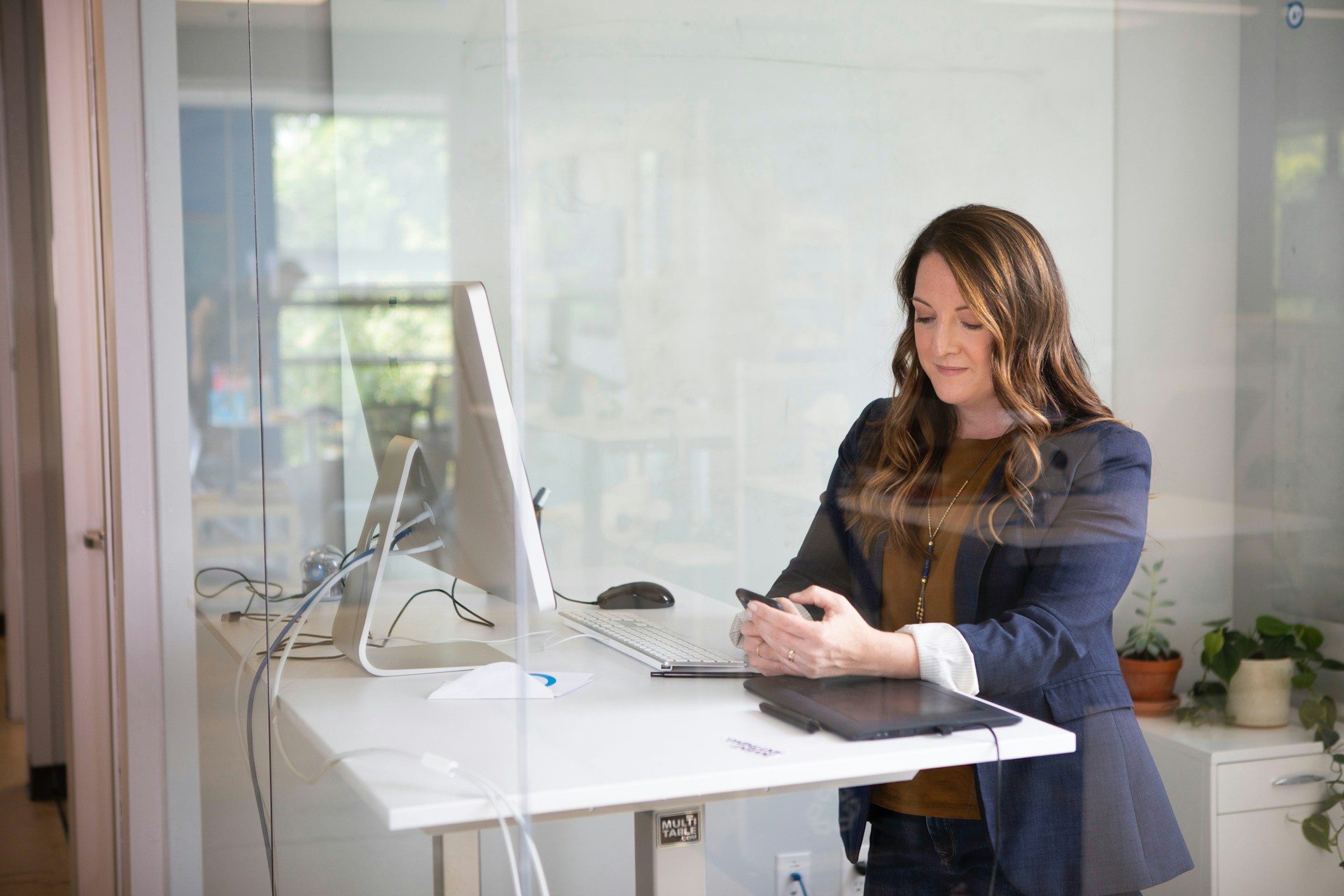 Working Woman MacBook